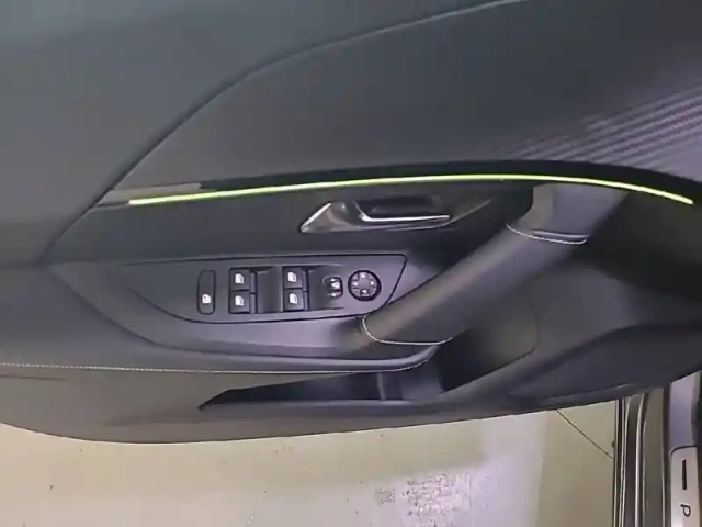 Peugeot 2008 bluehdi 110 s&amp;s bvm6 — photo 20