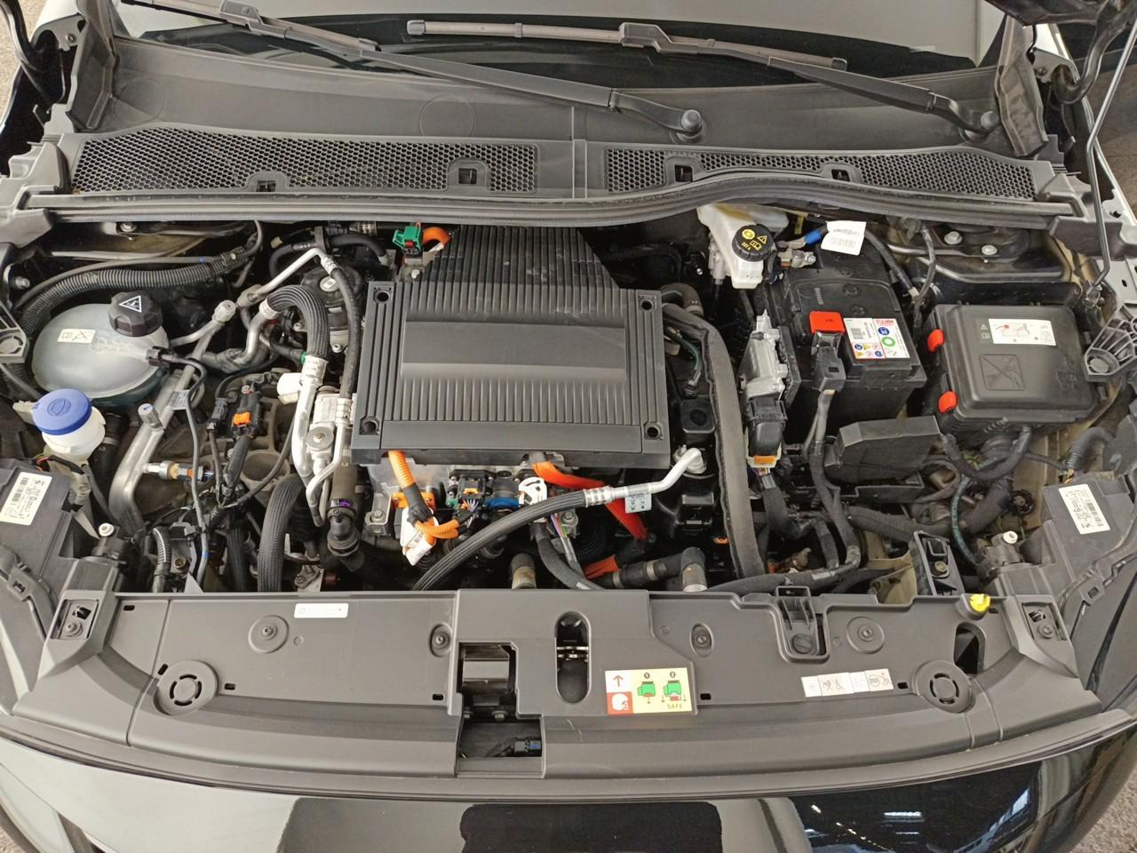 Peugeot 208 electrique 50 kwh 136ch allure — photo 14
