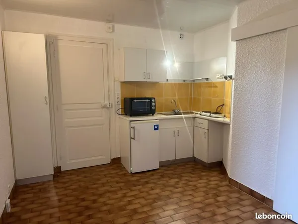 Studio 1 pièce 17 m²