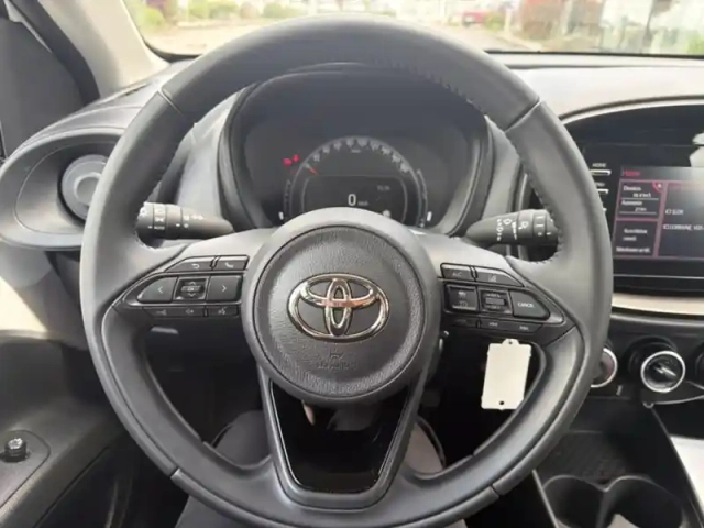Toyota Aygo 1.0 vvt-i 72 dynamic — photo 16