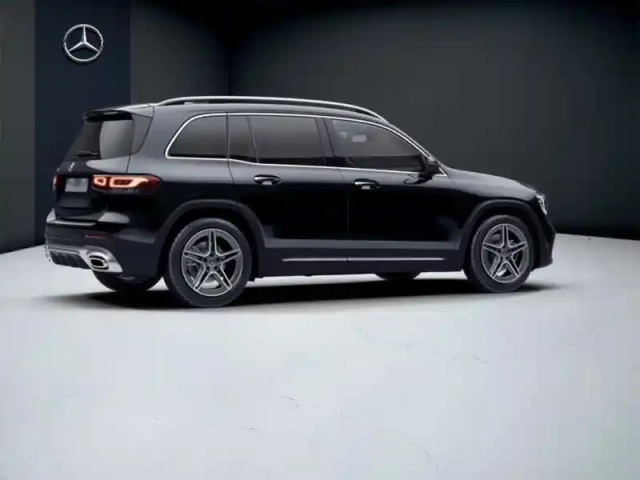 Mercedes Glb 200 d amg line — photo 20