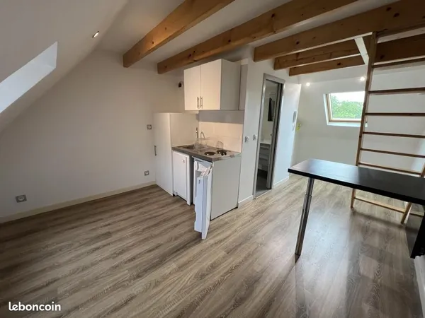 Studio 1 pièce 14 m²