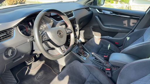 Skoda Octavia Combi RS 2.0 TSI 245 DSG7 - Sport – 2018 – 146000 km – Essence – Boîte Automatique — photo 33