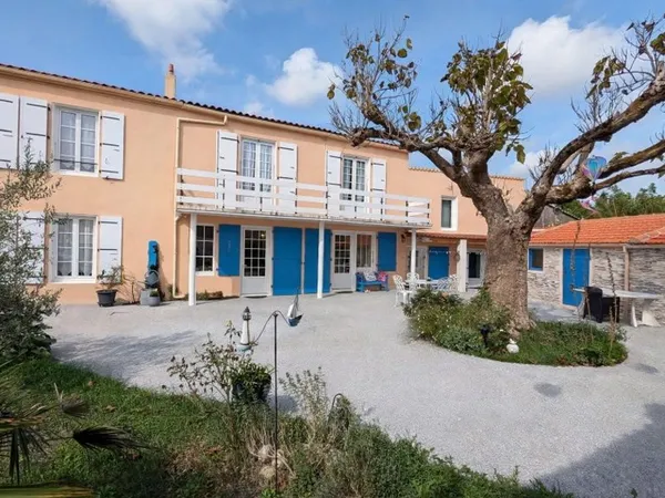 Maison 5 pièces 200 m²