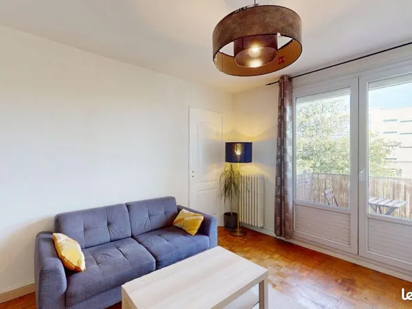 Chambre 4 pièces 64 m²