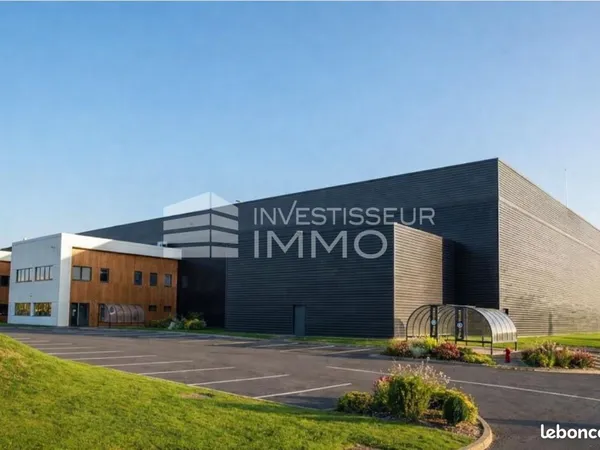 Local logistique 6 196 m²