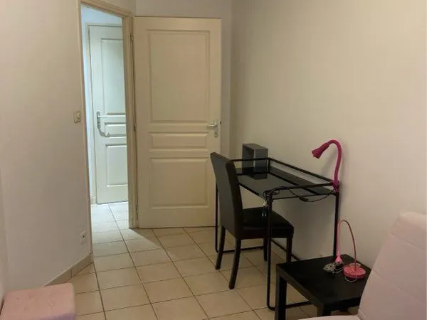 Appt. Centre ville Paray très calme 46m2