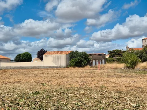 Terrain constructible de 469 m²