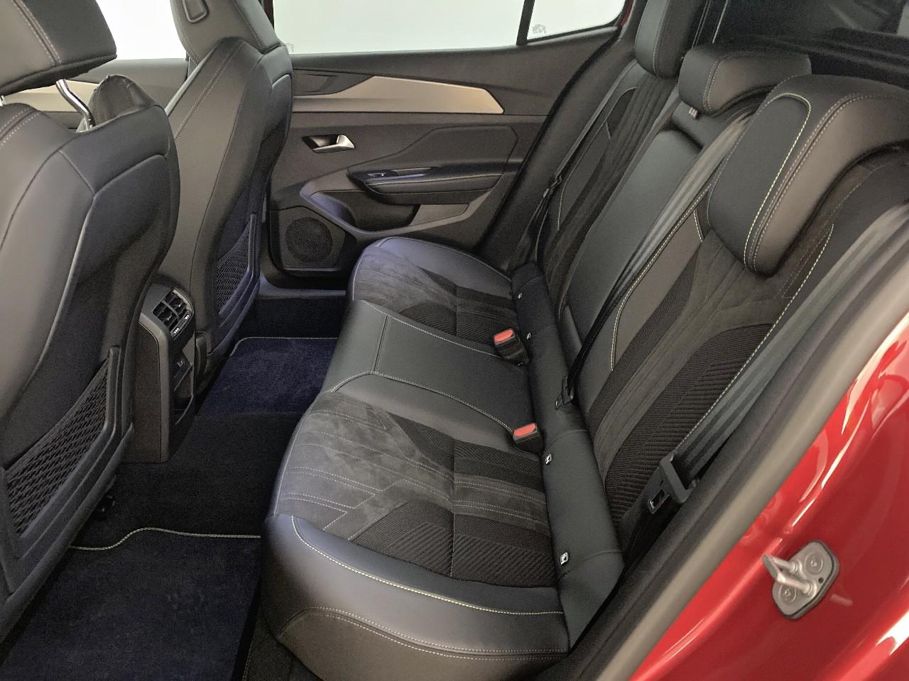 Peugeot 408 electrique 58 kwh 210 ch gt — photo 10
