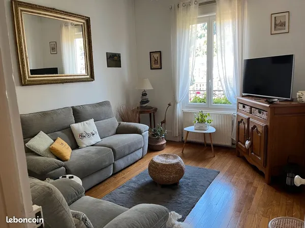 Appartement T5-110m2- Greniers et garage