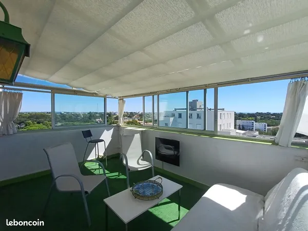 T2 42m2 -dernier étage - terrasse fermée 12m2 - vue dégagée - parking