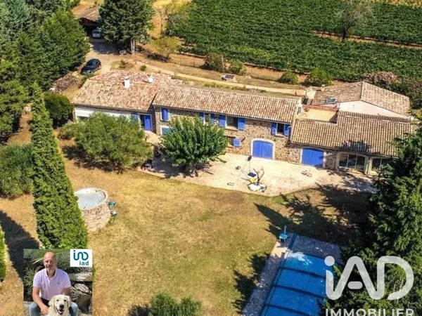 Maison 13 pièces 470 m²