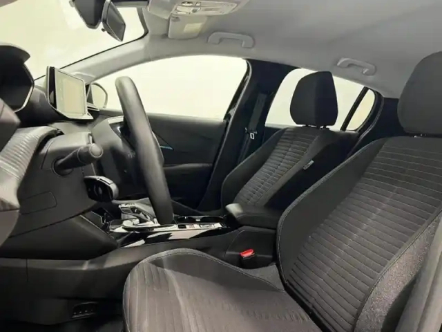 Peugeot 208 e- 136ch style — photo 15