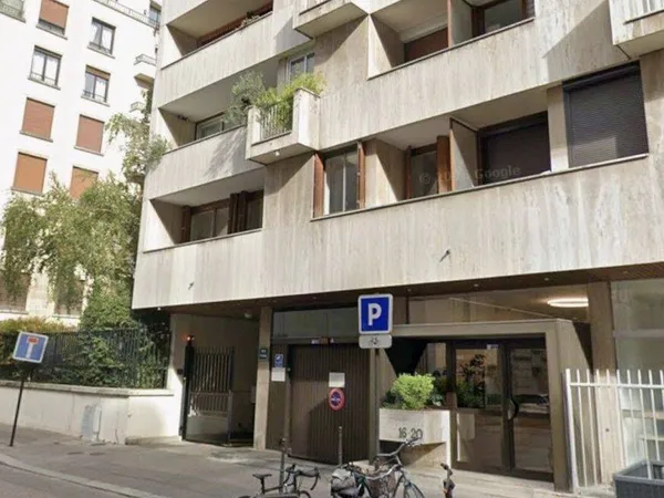 Parking 10 m²