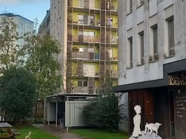 3 pièces 64 m² 7e étage bonne expo ile Nantes Box sous sol