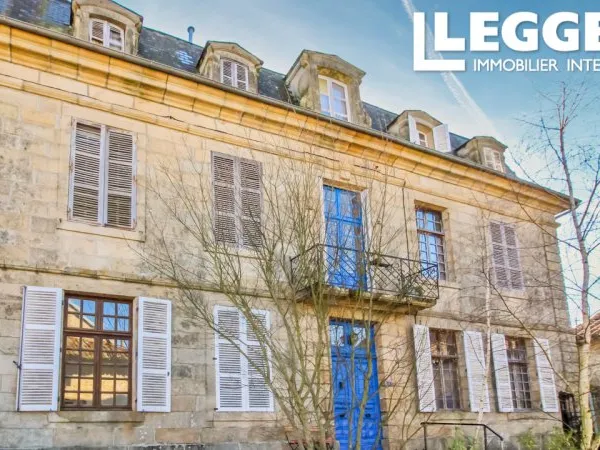 Maison 10 pièces 275 m²