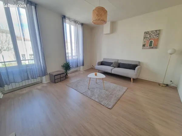 Appartement T2 rénové- Romans centre