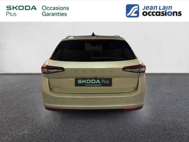 Skoda Superb combi 2.0 tdi 150 ch scr dsg7 — photo 40