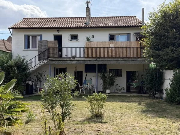 Maison T3 de 111m2 habitables avec garage et jardin