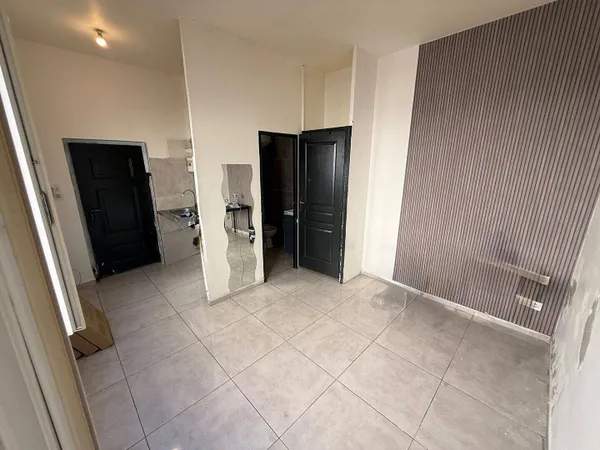 Studio 1 pièce 17 m²