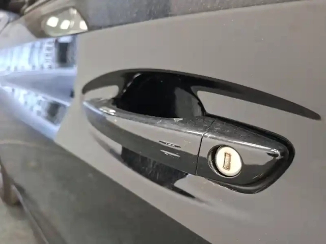Peugeot 208 puretech 100 s&amp;s bvm6 — photo 34
