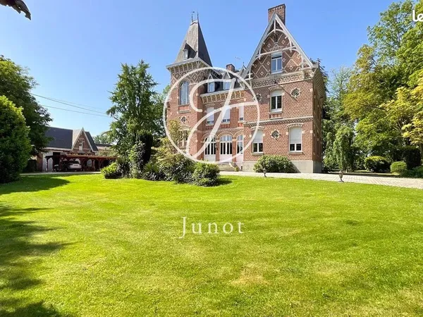 Maison 11 pièces 480 m²