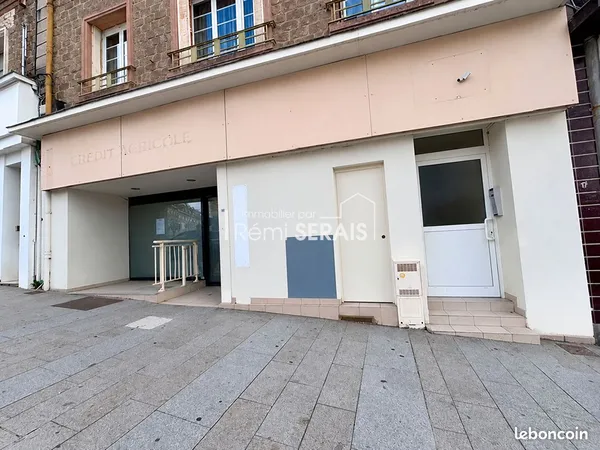 Local commercial 250 m² FLERS