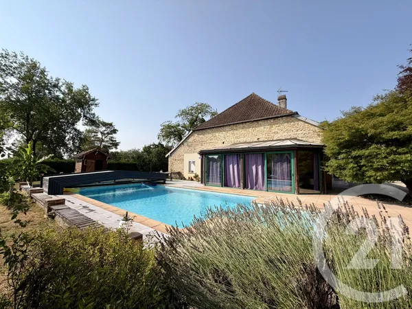 Maison 7 pièces 230 m²