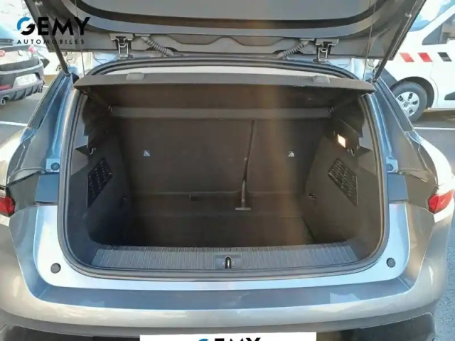 Renault Megane e-tech ev60 220 ch super charge — photo 6