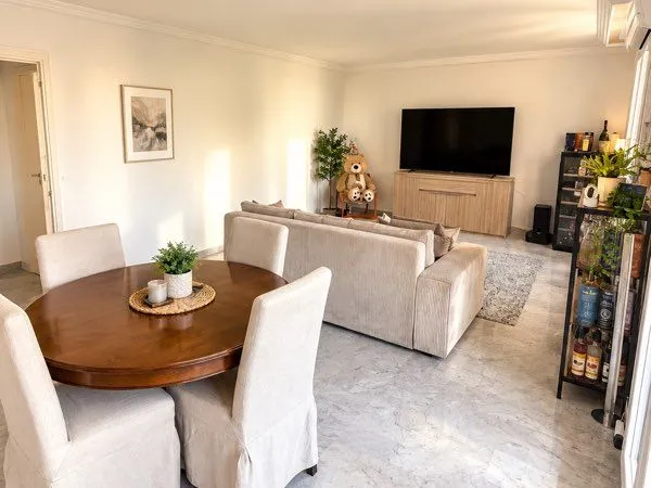 Appartement 95 m² - 3 chambres ou 2 chambres + bureau - Saint-Raphaël