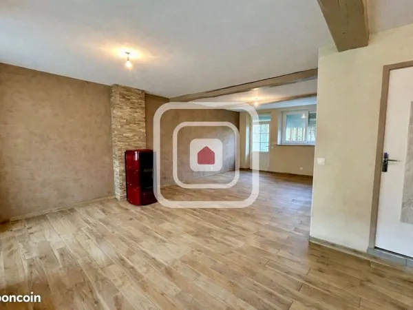 Maison 8 pièces 211 m²