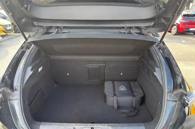 Peugeot 308 phev 225 e-eat8 — photo 9