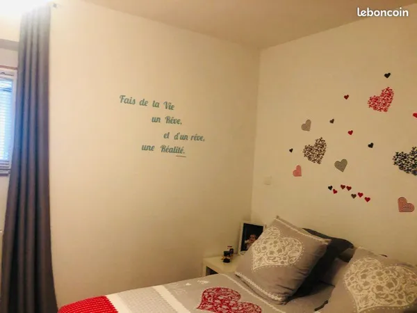 Studio indépendant dans maison