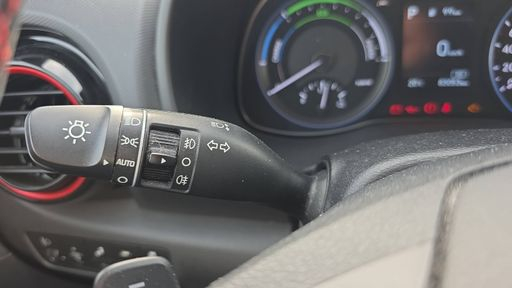 Hyundai Kona 1.6 GDi 141 Hybrid DCT6 - Edition 1 – 2019 – 83053 km – Hybride essence – Boîte Automatique — photo 9
