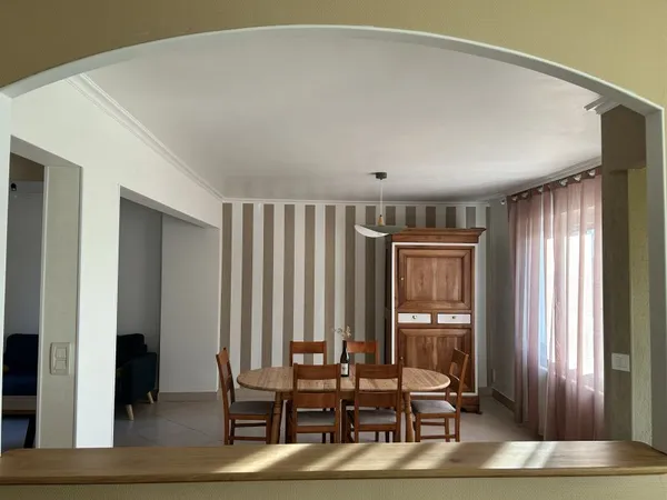 Loue maison meublée