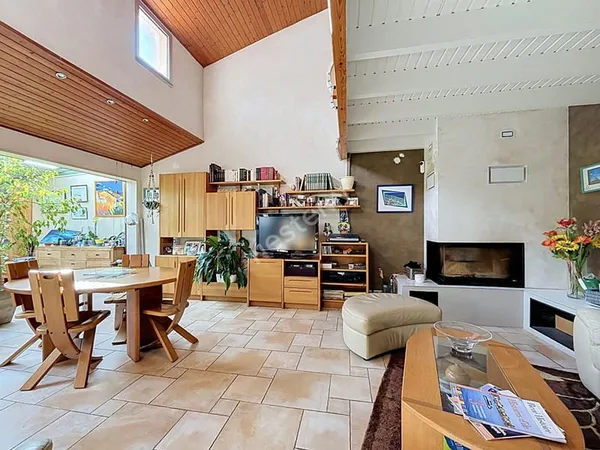 Maison plain pied 7 pièces à vendre à Rezé - La Houssais, 134 m², 3 chambres + mezzanine