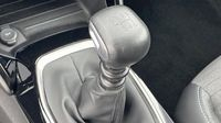 Peugeot 2008 1.2 PureTech 130ch S&S Allure Pack — photo 14