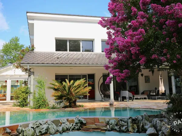 Maison 6 pièces 414 m²