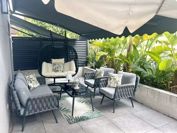 CANNES  BAS DE  MONTFLEURY À VENDRE – 2 PIÈCES AVEC GRANDE TERRASSE ET GARAGE DOUBLE