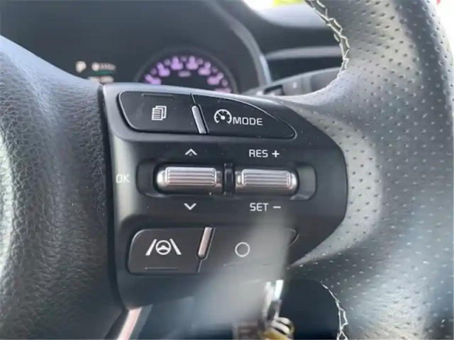 Kia Stonic 1.0 t-gdi 100 ch dct7 — photo 19