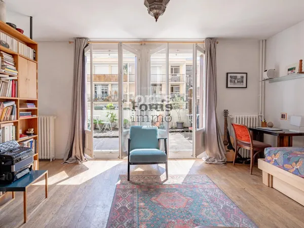 PANTIN - STUDIO / 2 PIECES AVEC ACCÈS EXTÉRIEUR
