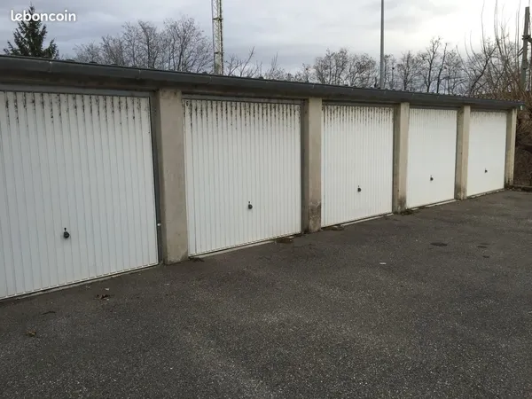 Box garage