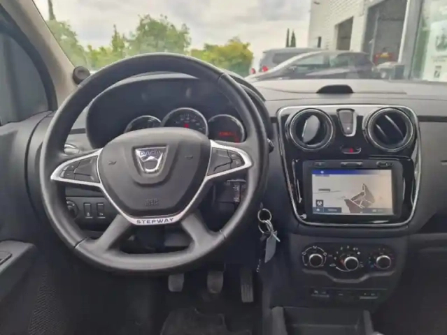 Dacia Lodgy 7 places stepway dci 110 — photo 19