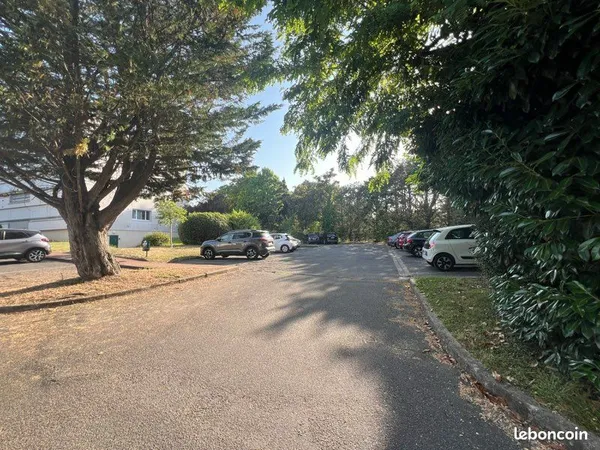 Parking extérieur