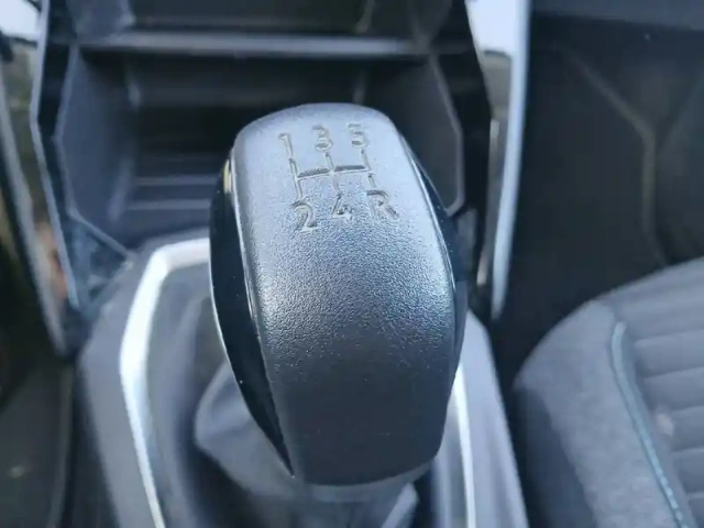 Peugeot 208 puretech 75 s&amp;s bvm5 — photo 14