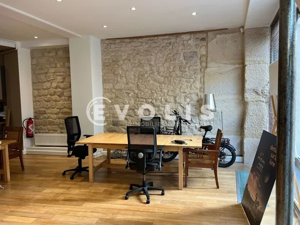 Bureaux - A LOUER - 96 m² non divisibles