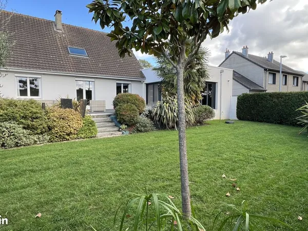 Maison 11 pièces 244 m²
