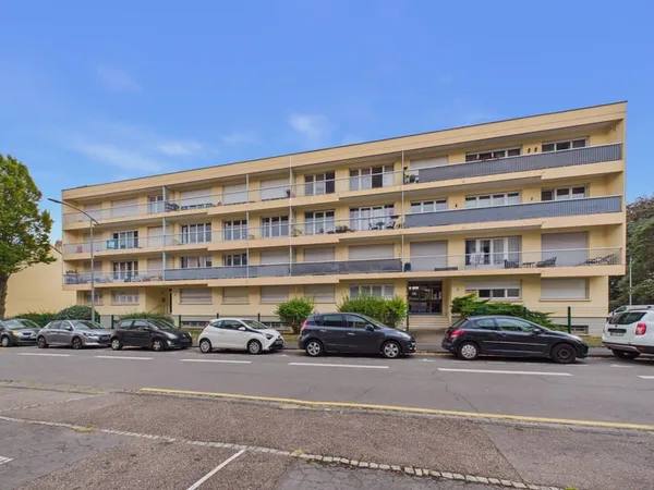 MONTIGNY-LÈS-METZ SPACIEUX T4 DE 94 M2 AVEC BALCON, GARAGE