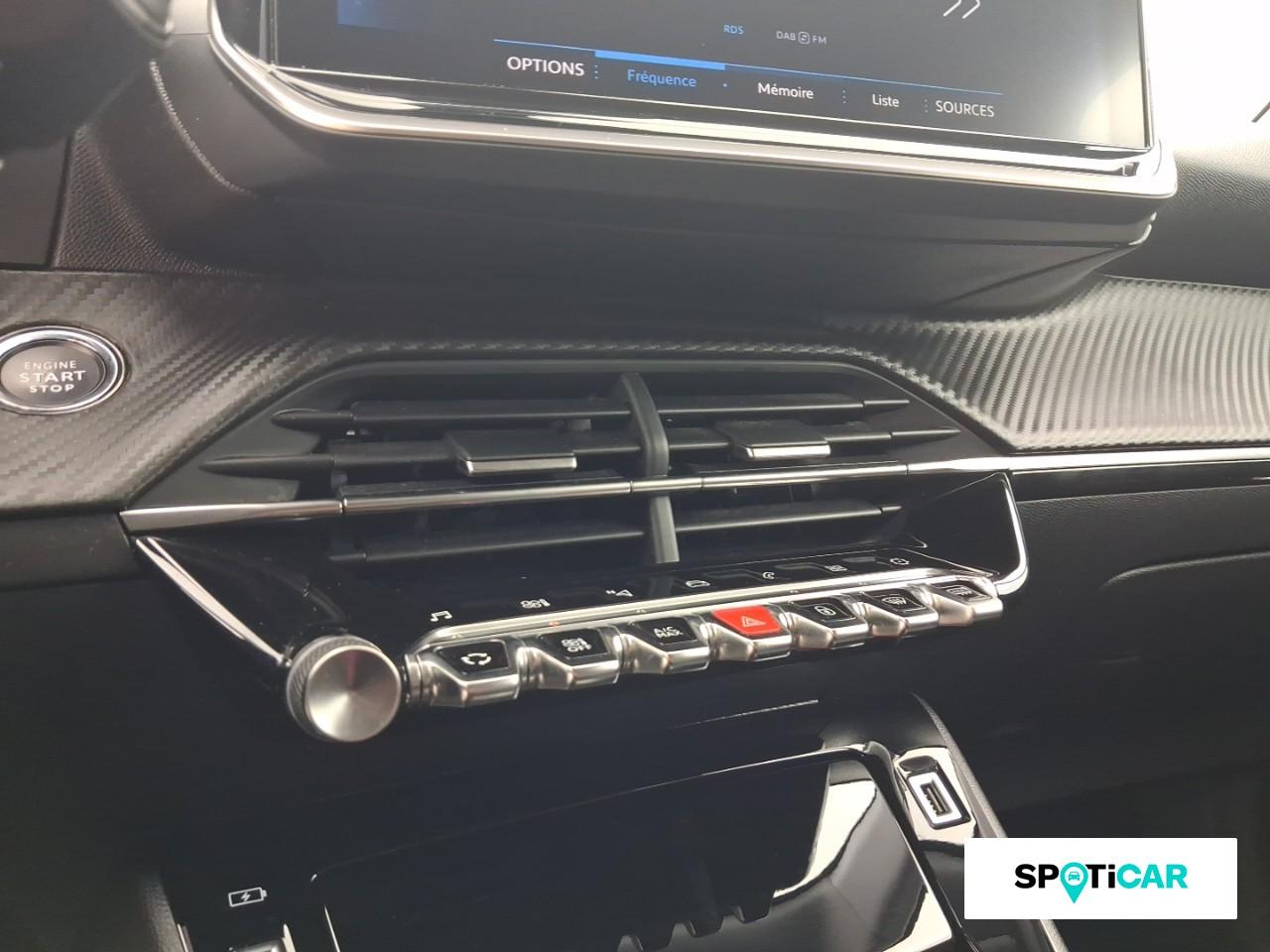 Peugeot 2008 1.5 bluehdi 130ch s&s roadtrip eat8 125g — photo 15