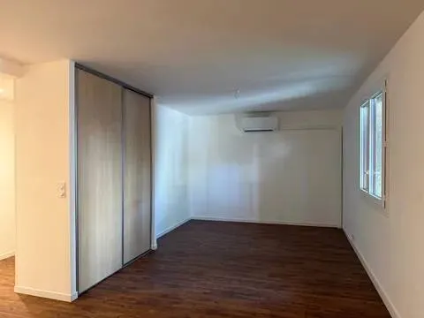Parking 42 m²